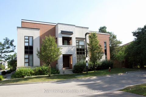Photo of 52 Causland Lane, Richmond Hill, ON L4S 0G5 (MLS # N12526720)