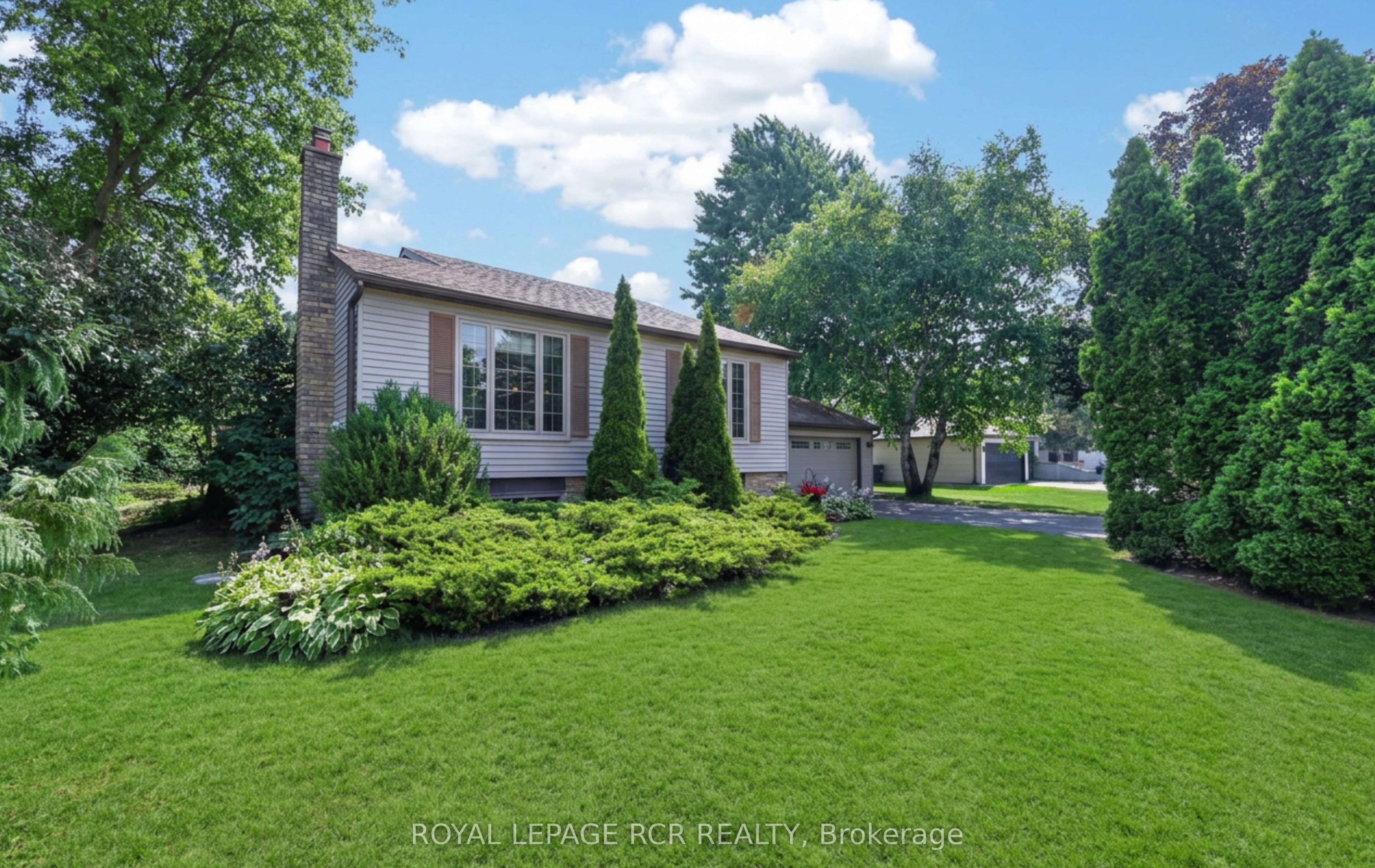 60 Holmes Drive