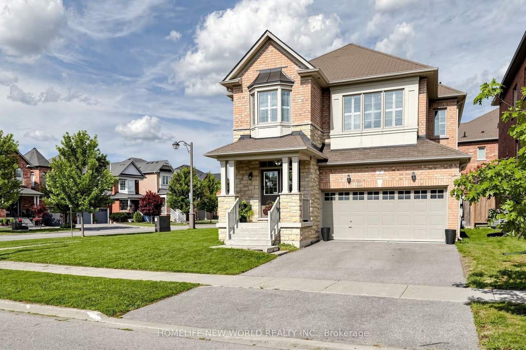 Photo of 2 Lucida Court, Whitchurch-Stouffville, ON L4A 1S1 (MLS # N13702682)