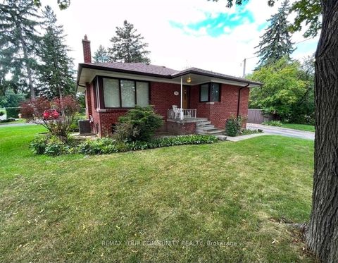 72 Lloyd Manor Road Toronto ON M9B 5J3