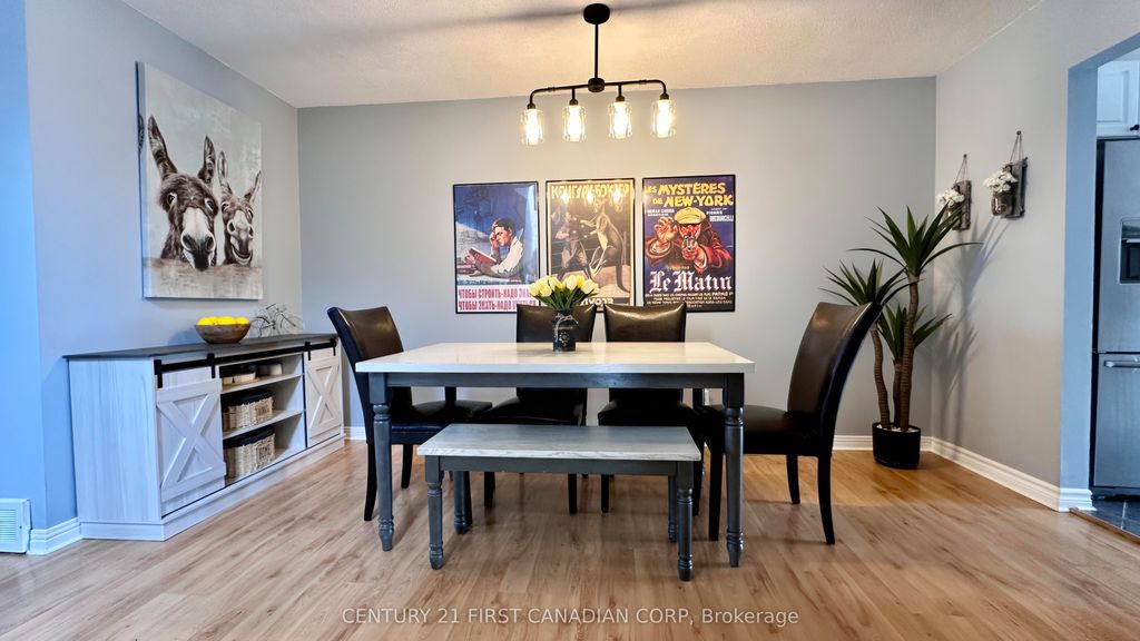 Photo of 15 Chancton Crescent, London South, ON N6E 2Y5 (MLS # X12958978)