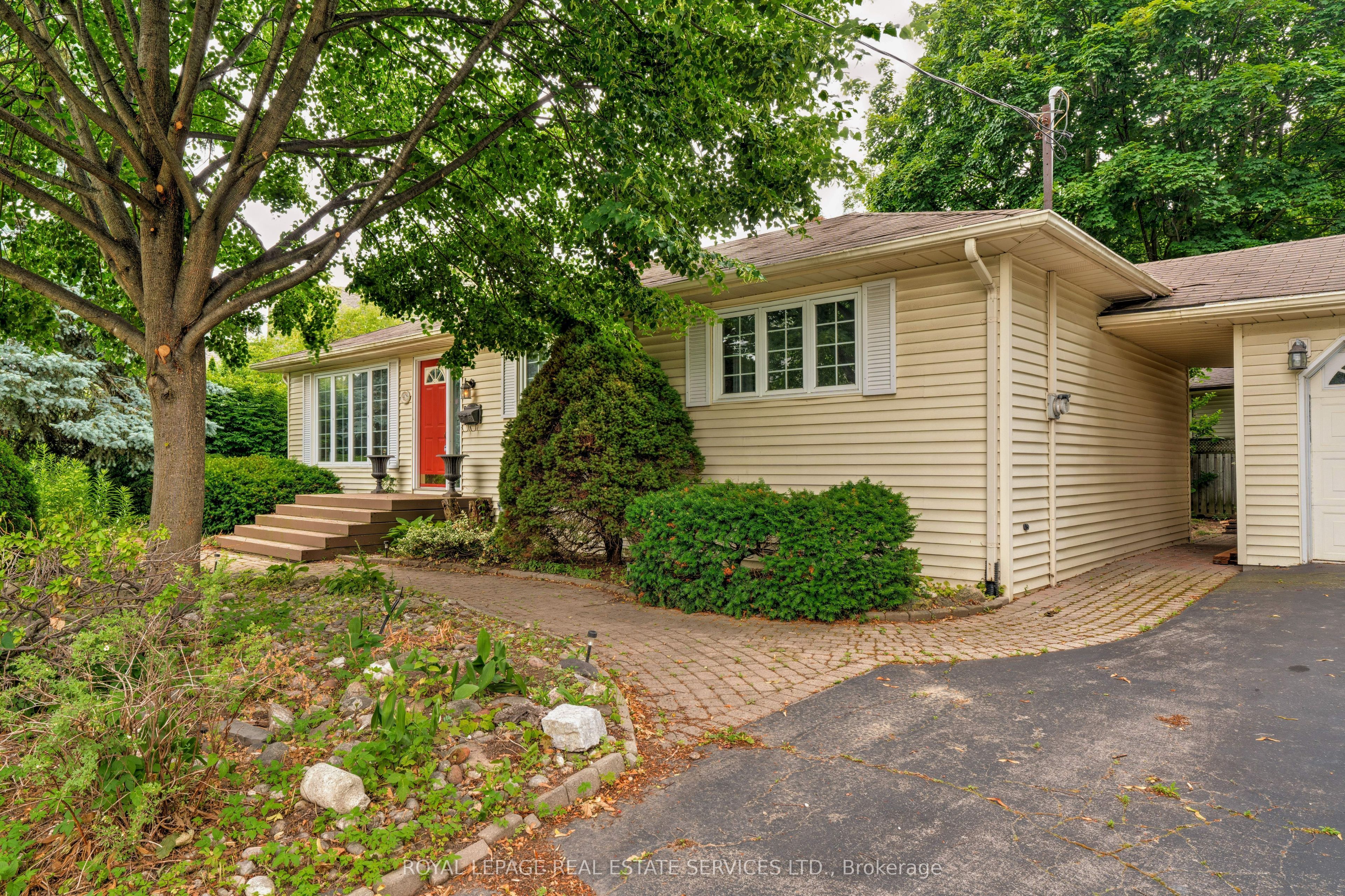 478 Avon Crescent