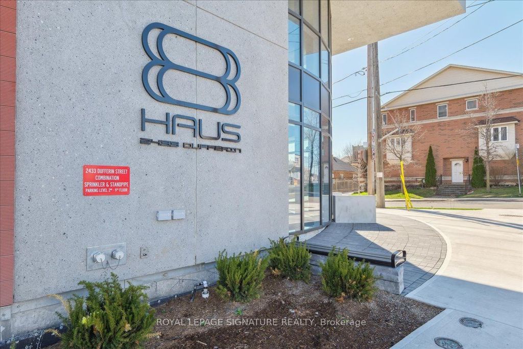 Photo of 2433 Dufferin Street #701, Toronto, ON M6E 3T3 (MLS # W13086630)