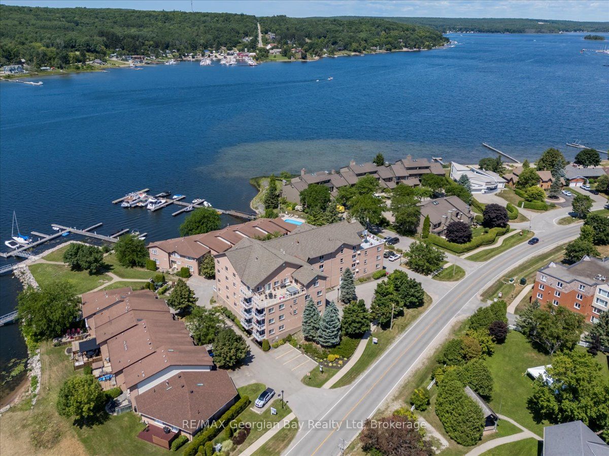 4 Beck Boulevard 201