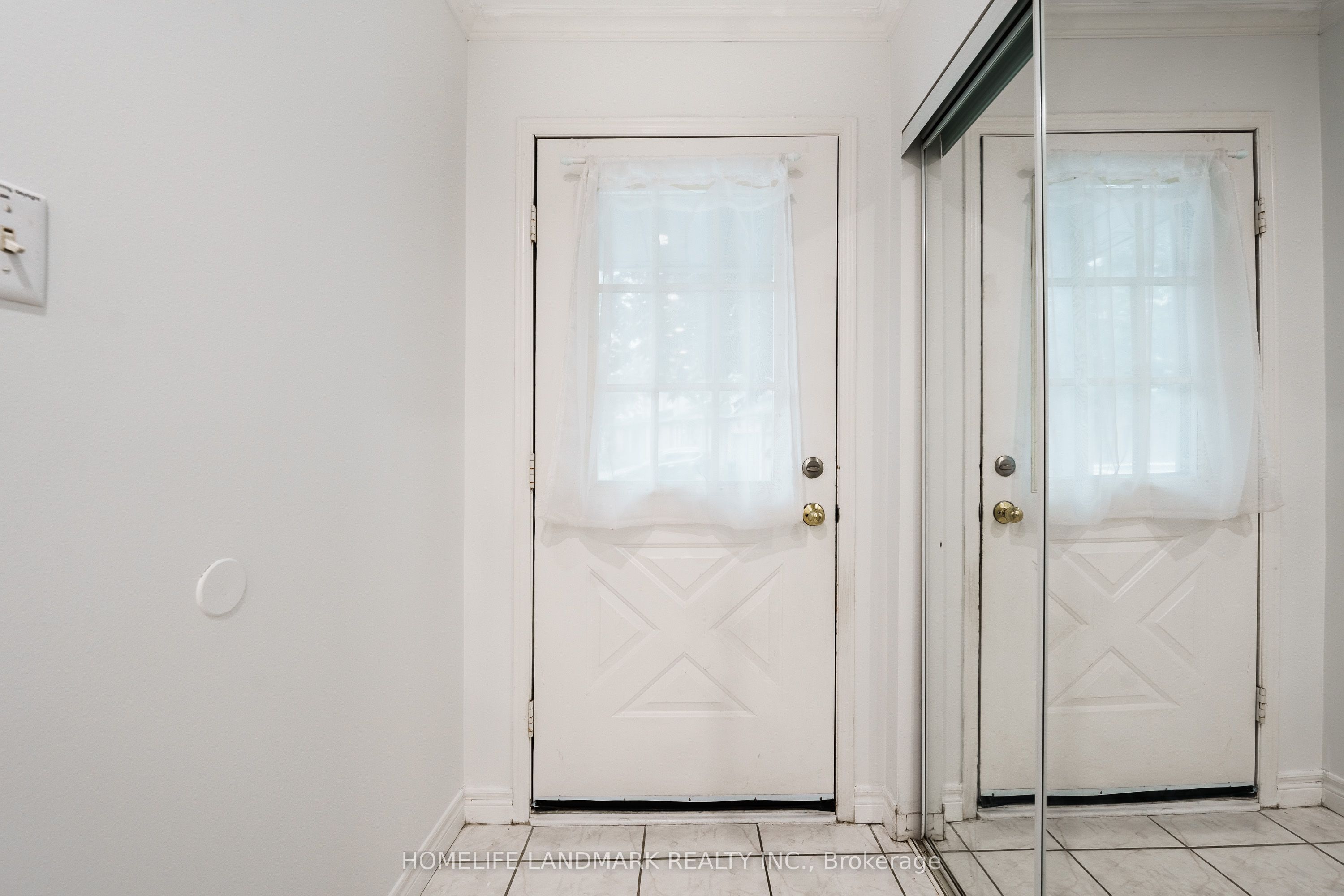 2945 Thomas Street 103