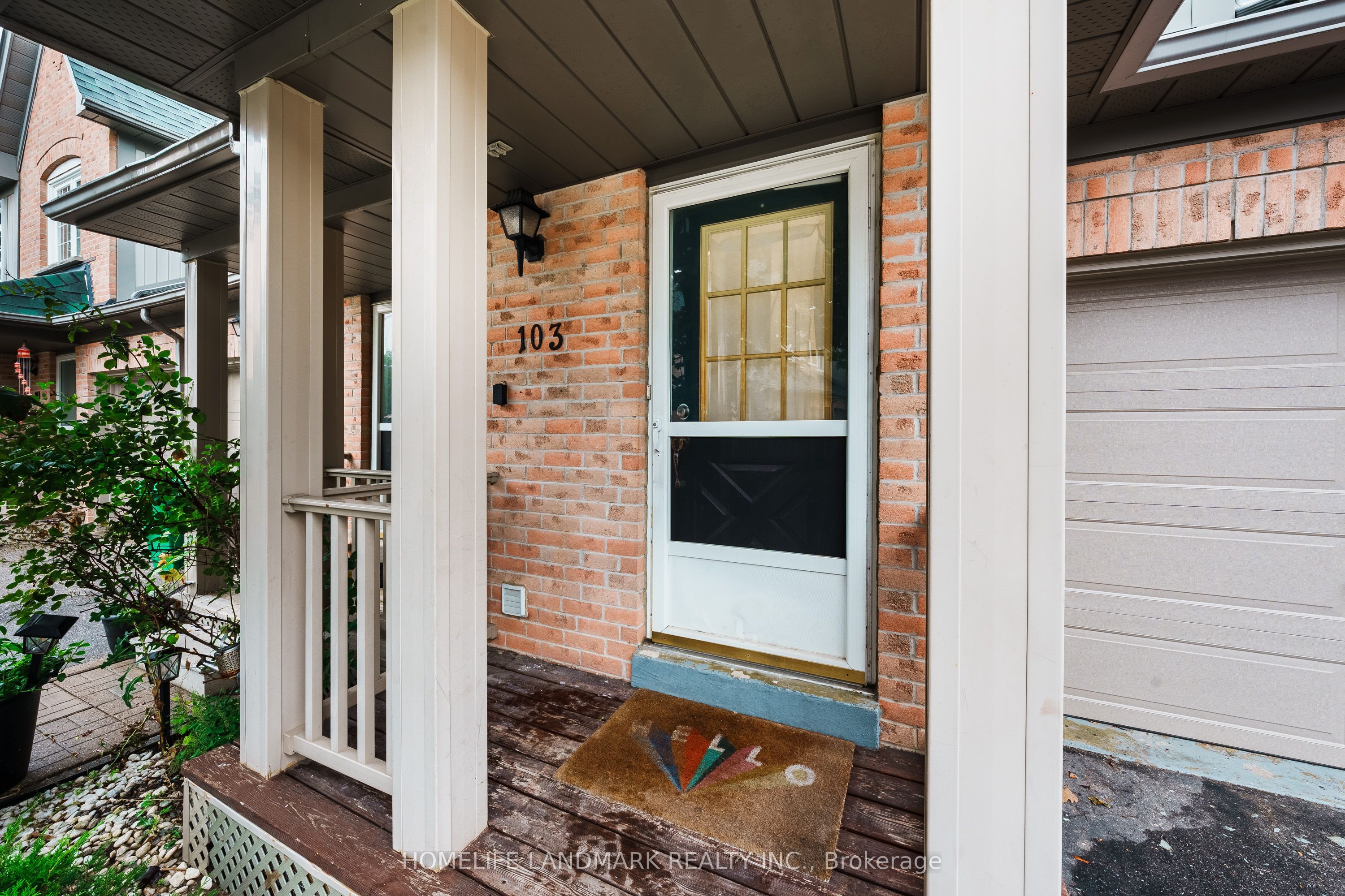 2945 Thomas Street 103