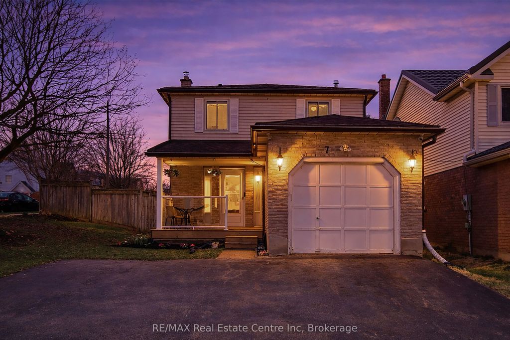 Photo of 7 Wycliffe Place, Kitchener, ON N2M 5J6 (MLS # X13041806)