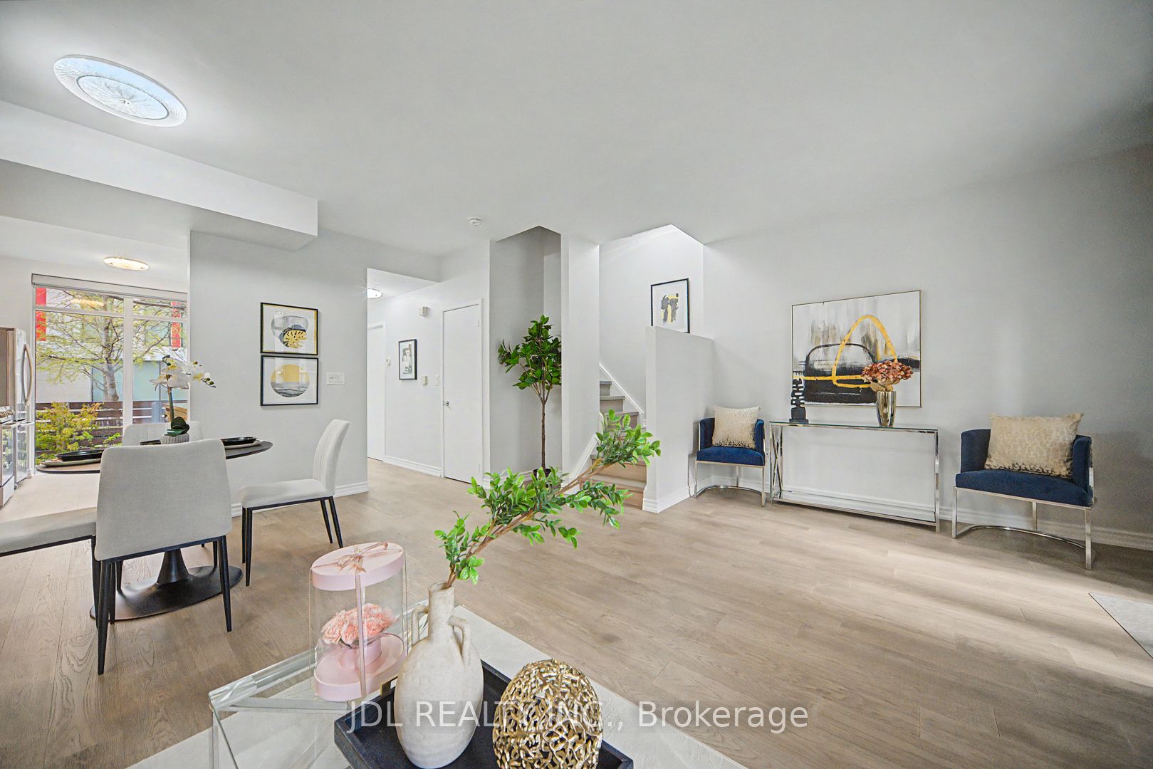 31 Brunel Court Th8