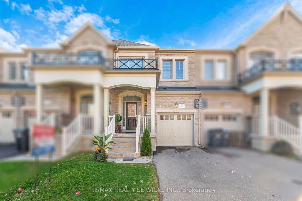 Photo of 7 Lady Evelyn Crescent, Brampton, ON L6Y 6C7 (MLS # W12389697)