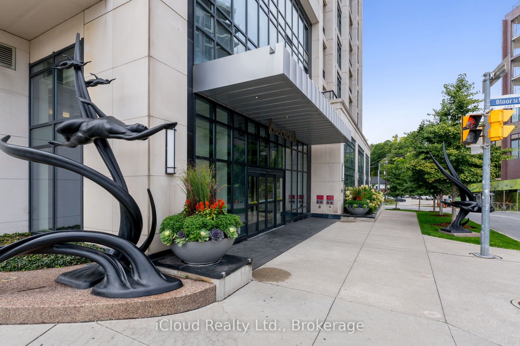 1 Old Mill Drive 714