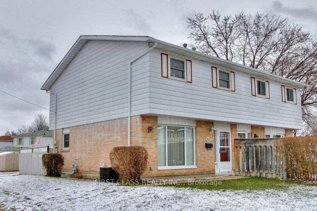 Photo of 701 Leeder Court, Newmarket, ON L3Y 5A8 (MLS # N12894104)