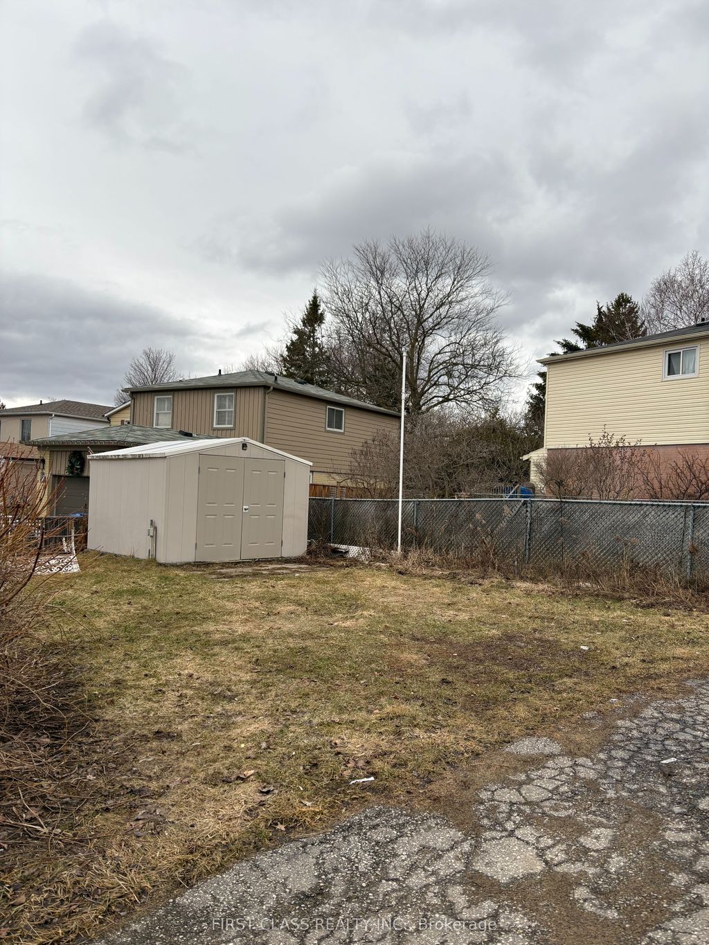 Photo of 701 Leeder Court, Newmarket, ON L3Y 5A8 (MLS # N12894104)