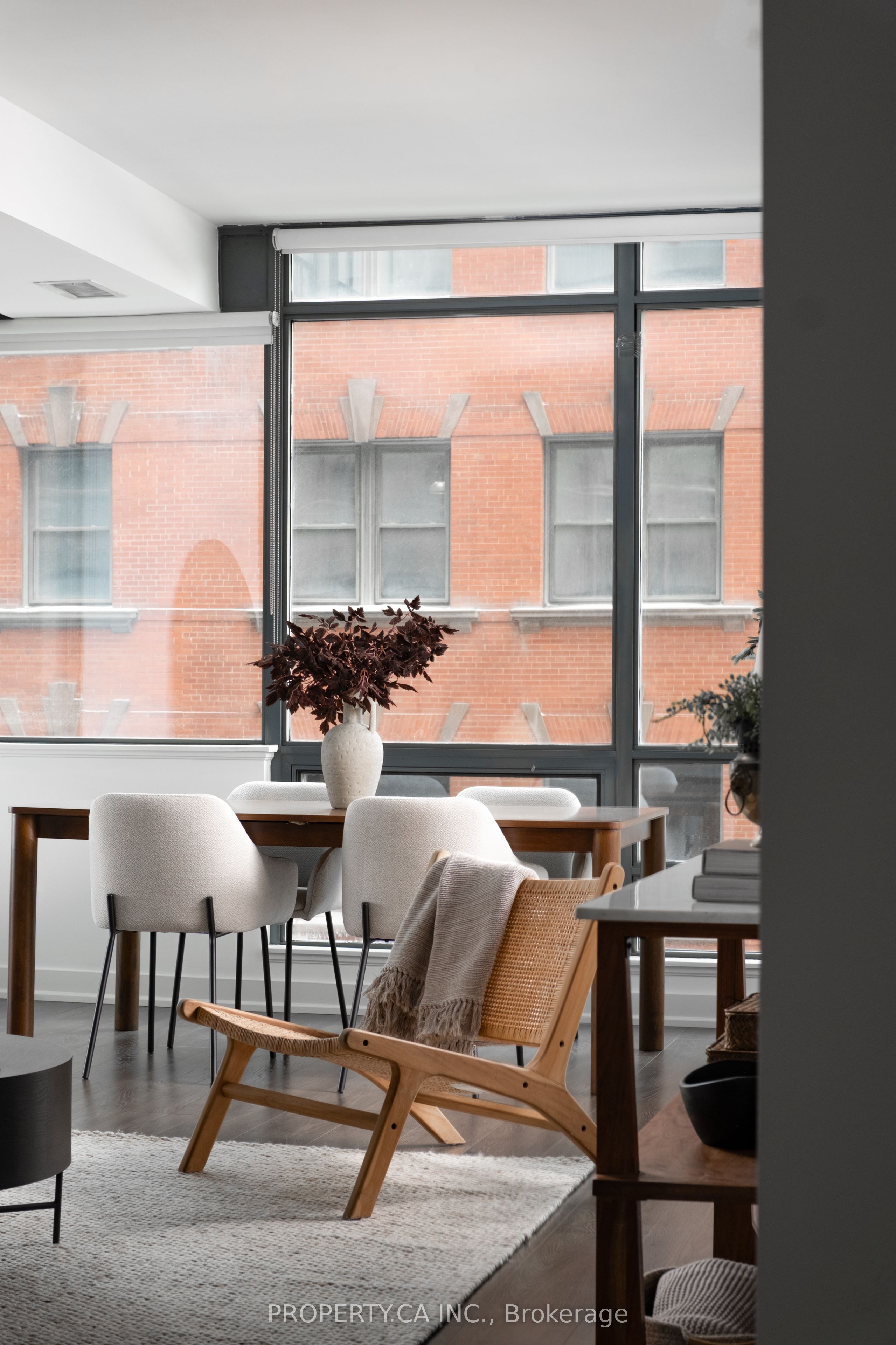 438 King Street W 416