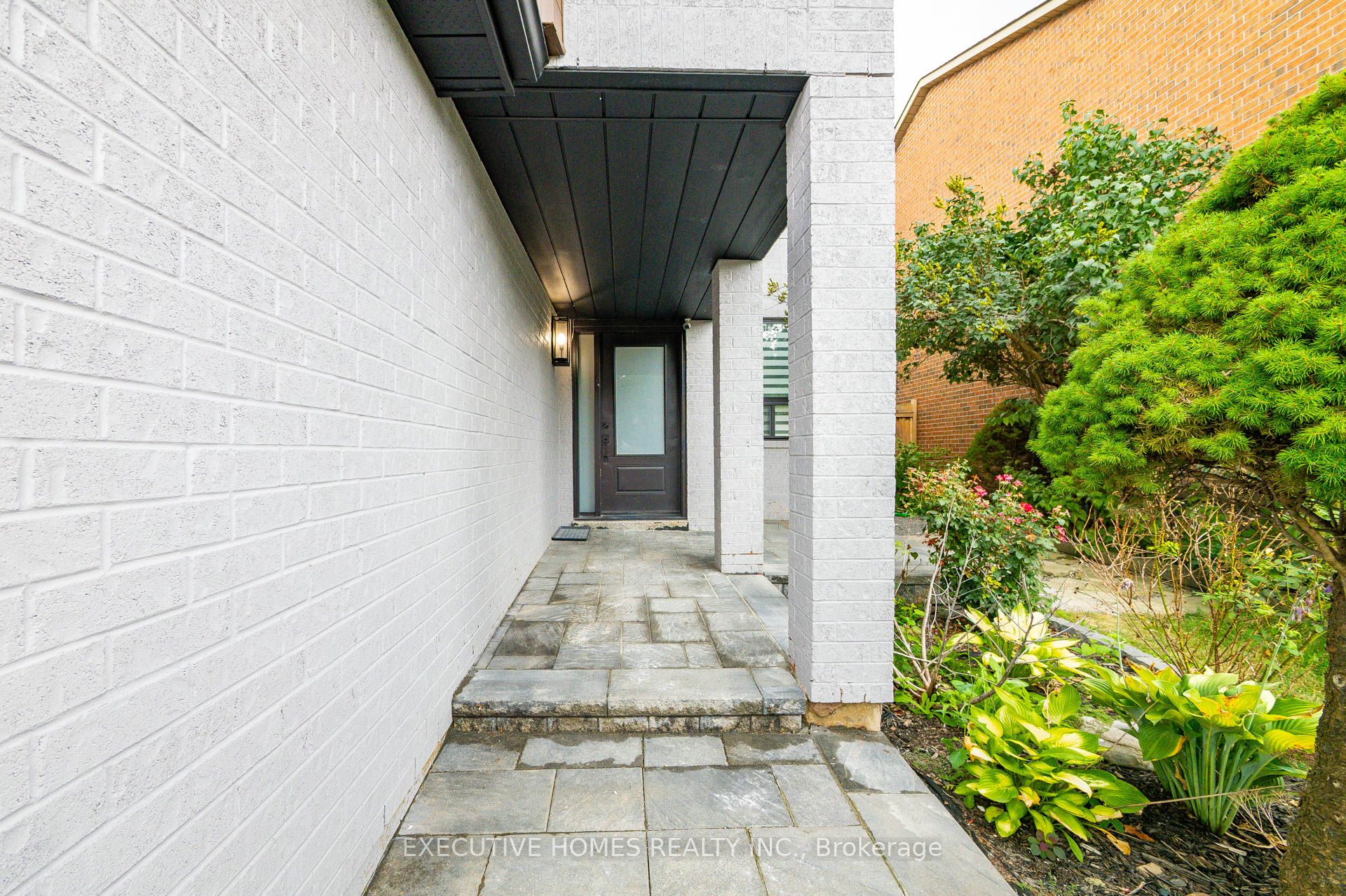 2966 Tradewind Drive