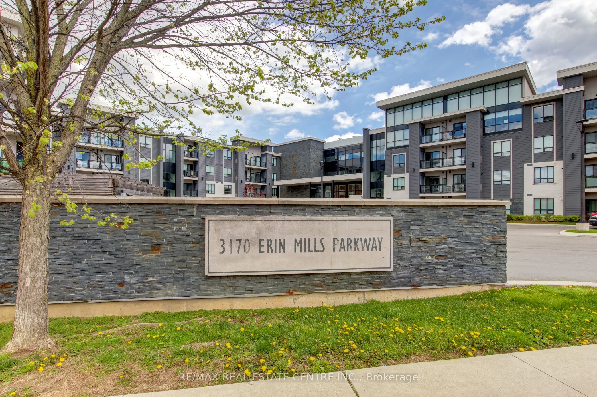3170 Erin Mills Parkway 103