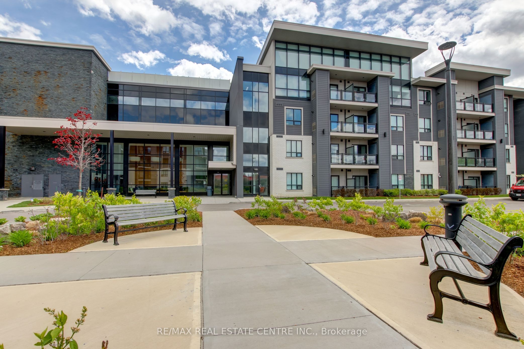 3170 Erin Mills Parkway 103