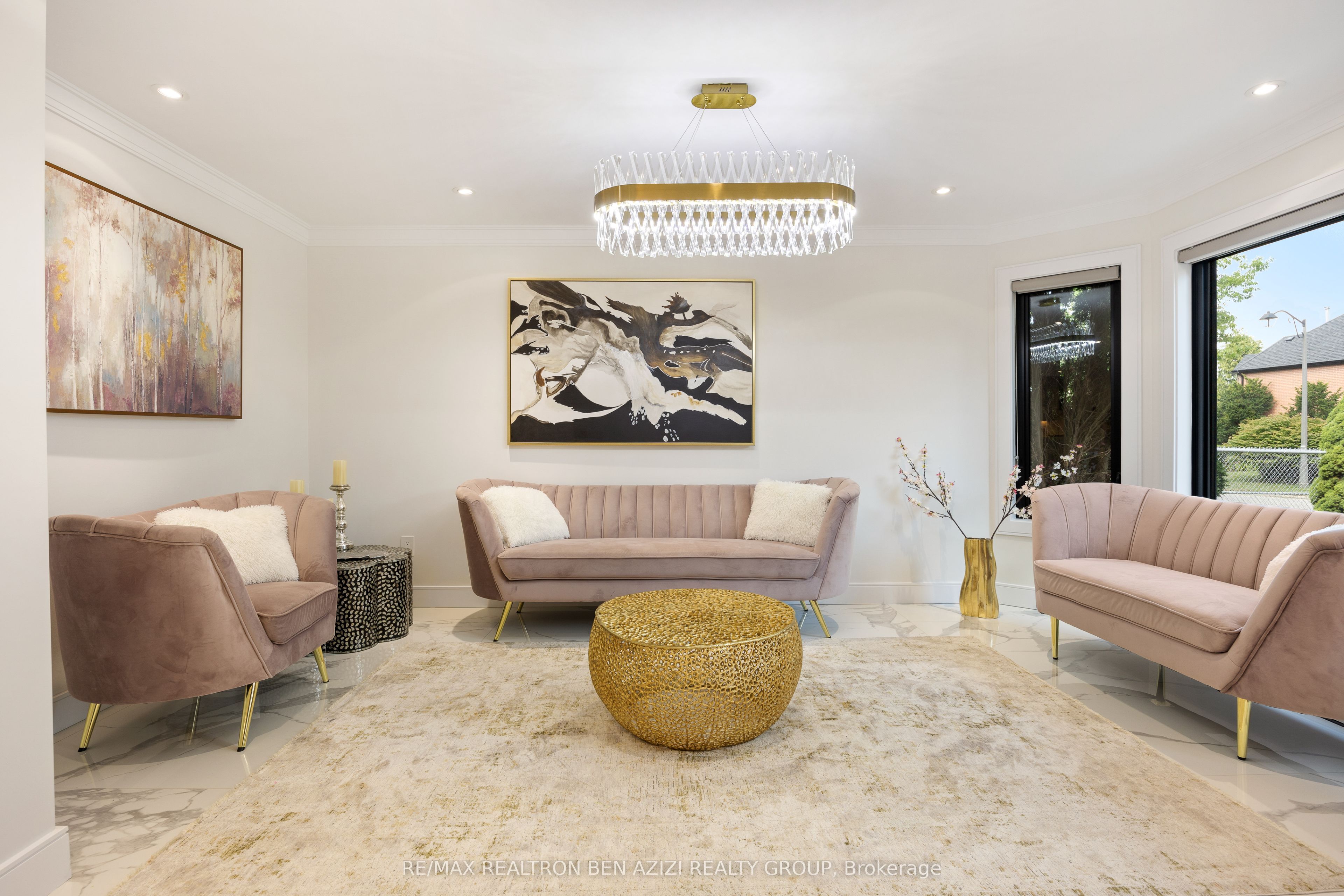 78 Charing Crescent