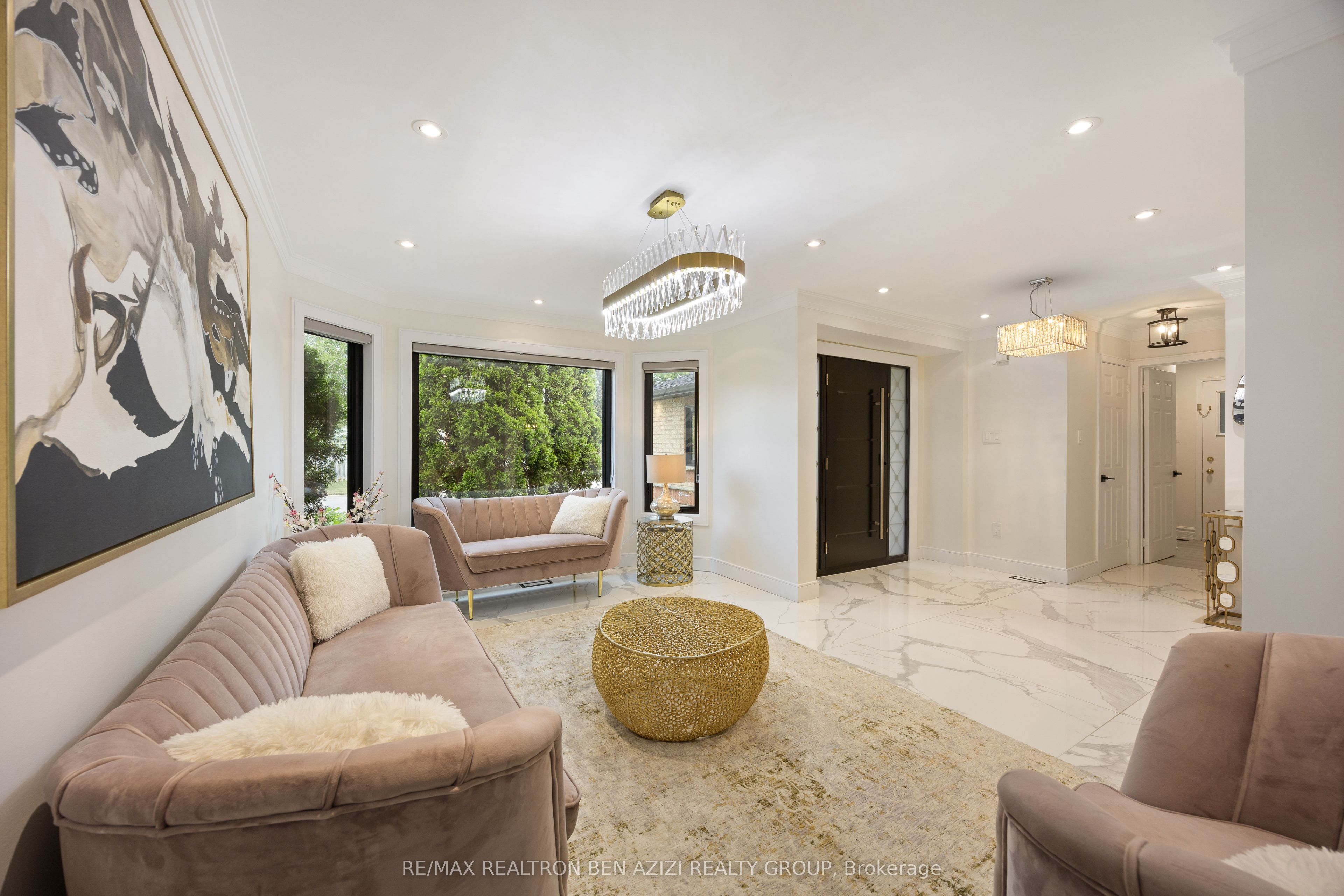 78 Charing Crescent