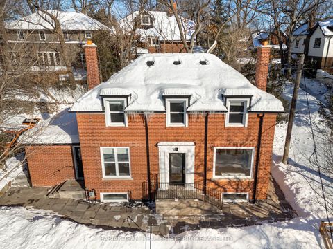 19 Halford Avenue Toronto ON M6S 4G1