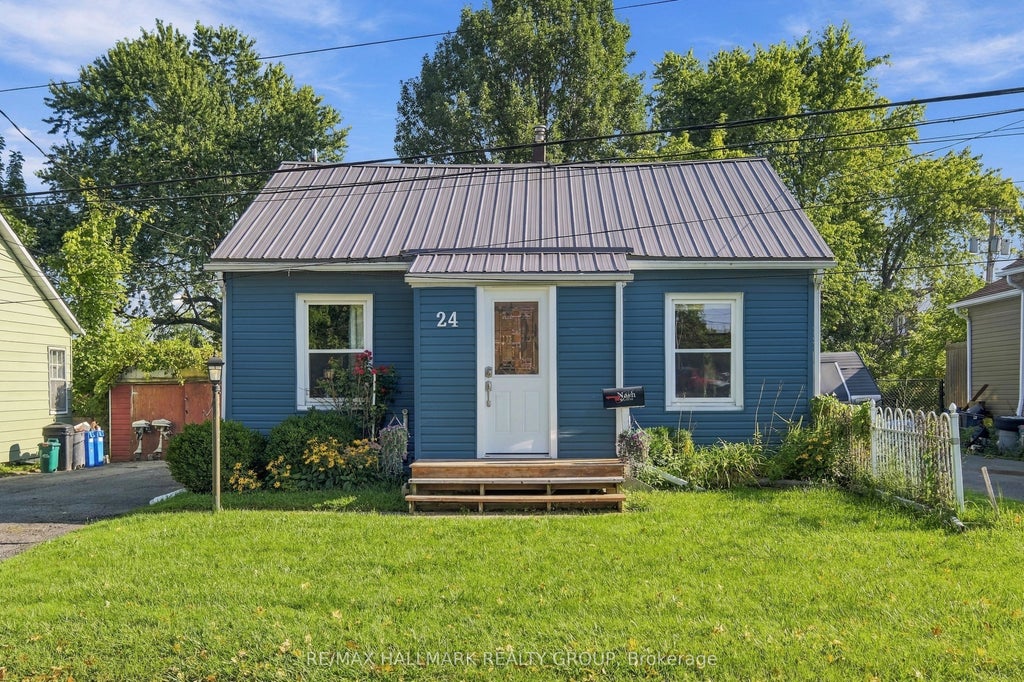 Photo of 24 Reuben Cr Crescent, North Grenville, ON K0G 1J0 (MLS # X13857824)