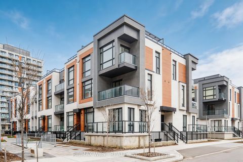 12 David Eyer Road 1103 Richmond Hill ON L4S 0N3