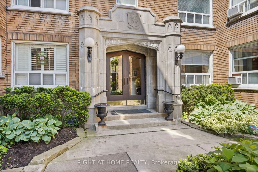 Photo of 100 Oriole Parkway #108, Toronto, ON M5P 2G8 (MLS # C12374496)
