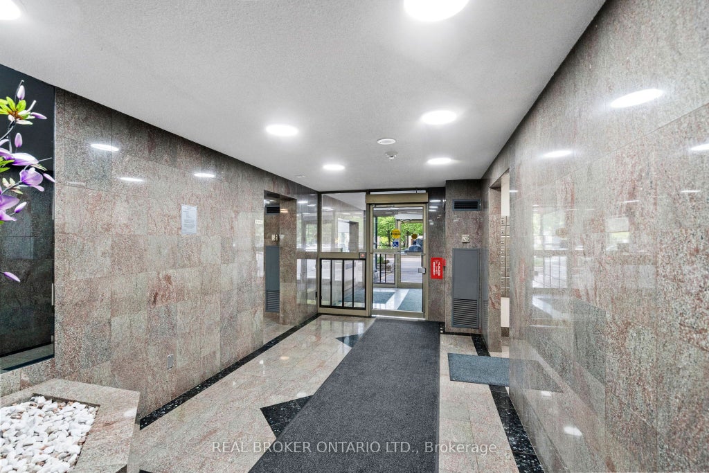 Photo of 30 Malta Avenue #1603, Brampton, ON L6Y 4S5 (MLS # W13476872)