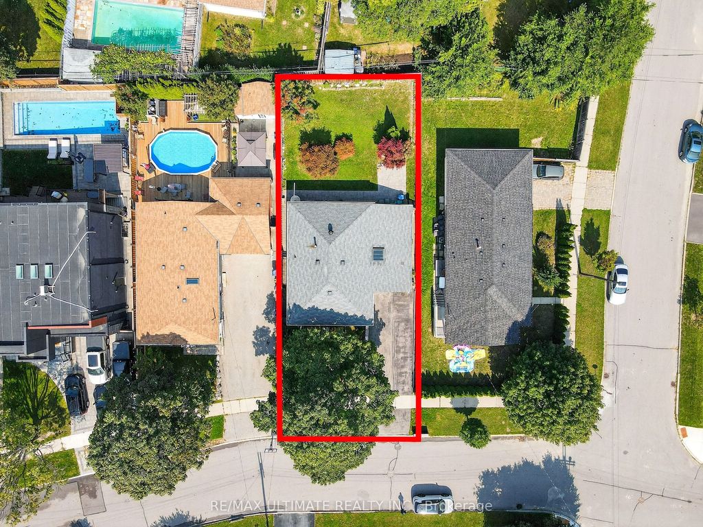 Photo of 18 Courtwright Road, Toronto, ON M9C 4B4 (MLS # W12396976)