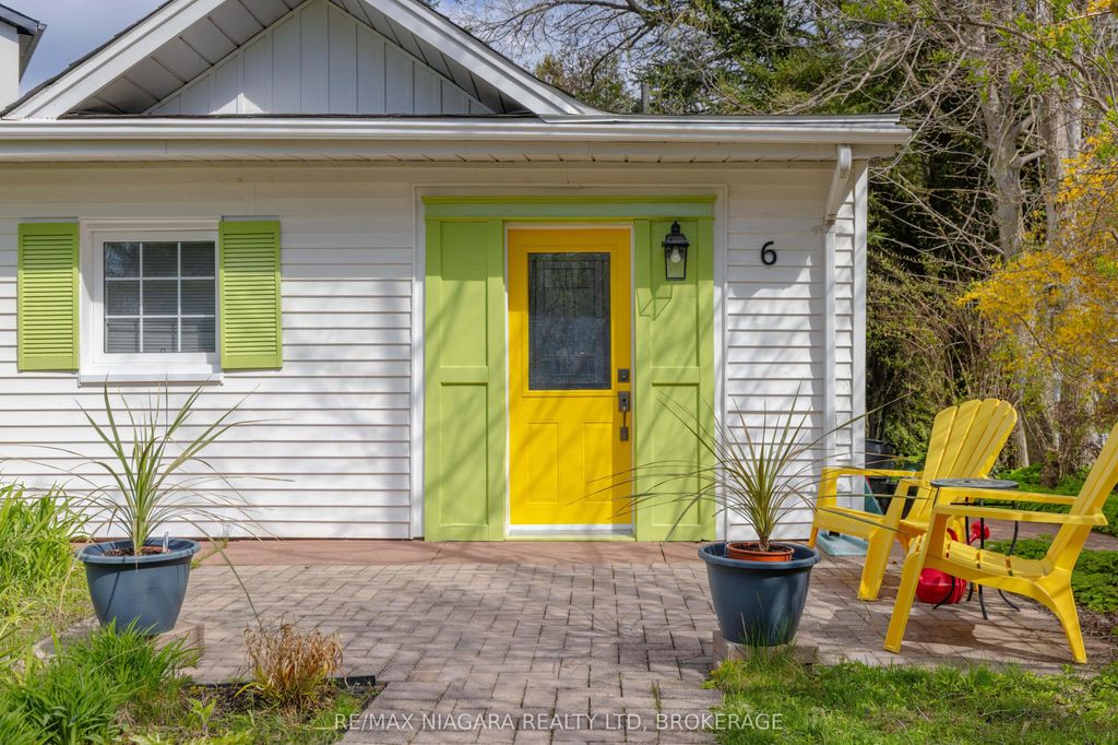 Photo of 6 Circle Street, Niagara-on-the-Lake, ON L0S 1J0 (MLS # X13079636)
