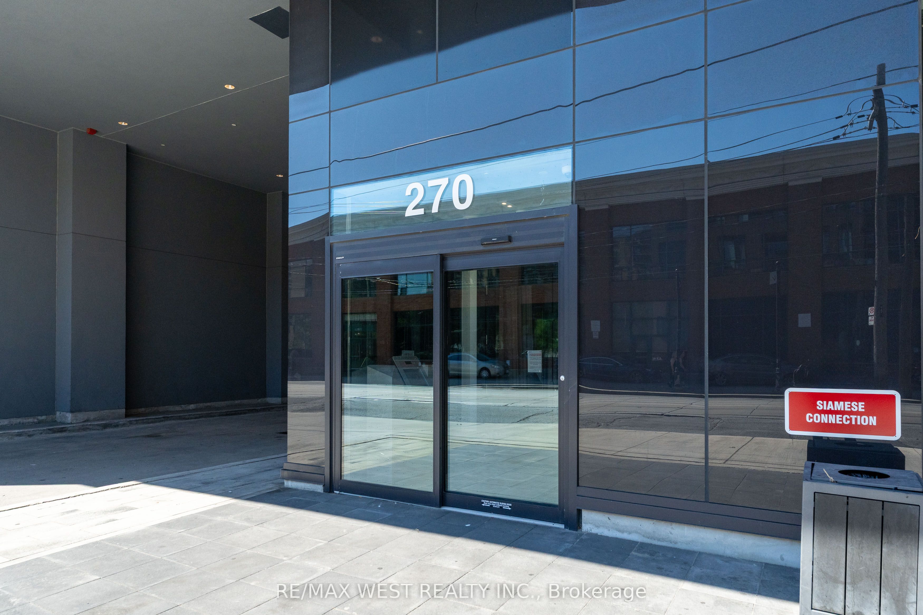 270 Dufferin Street 413