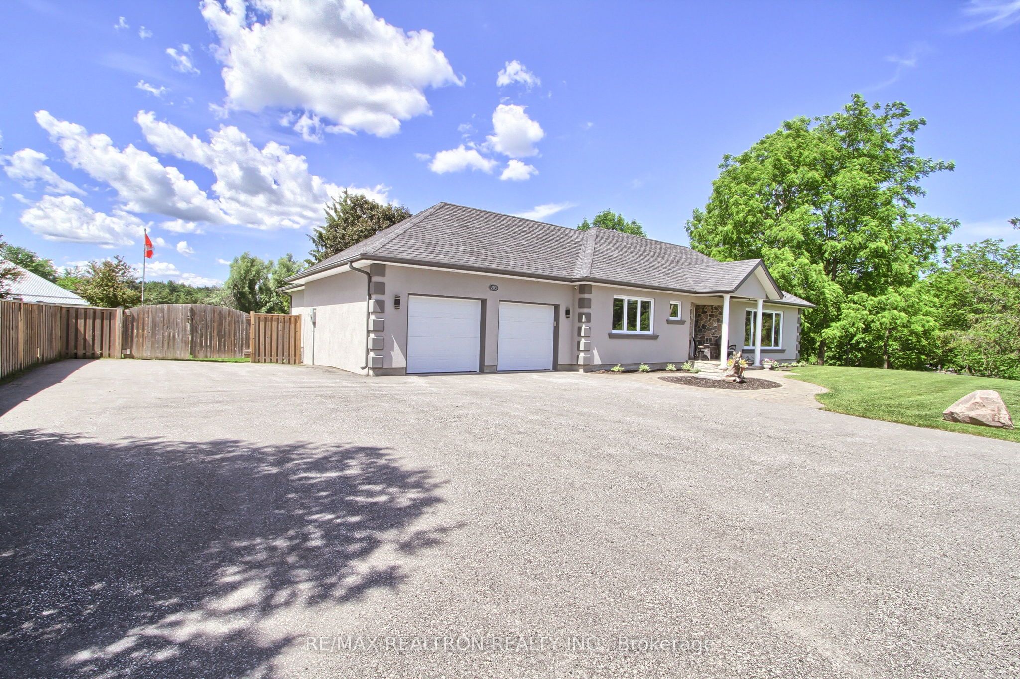 203 Pefferlaw Road