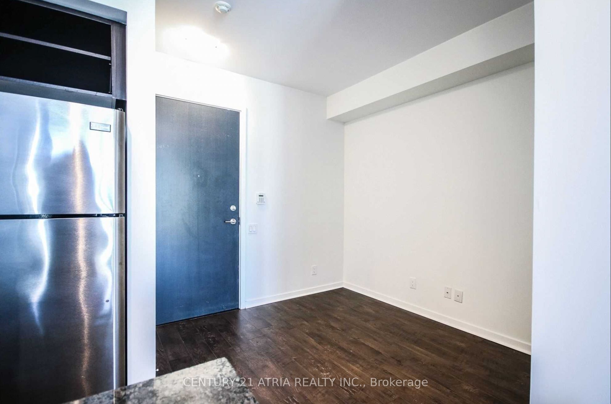 105 The Queensway Avenue 2801