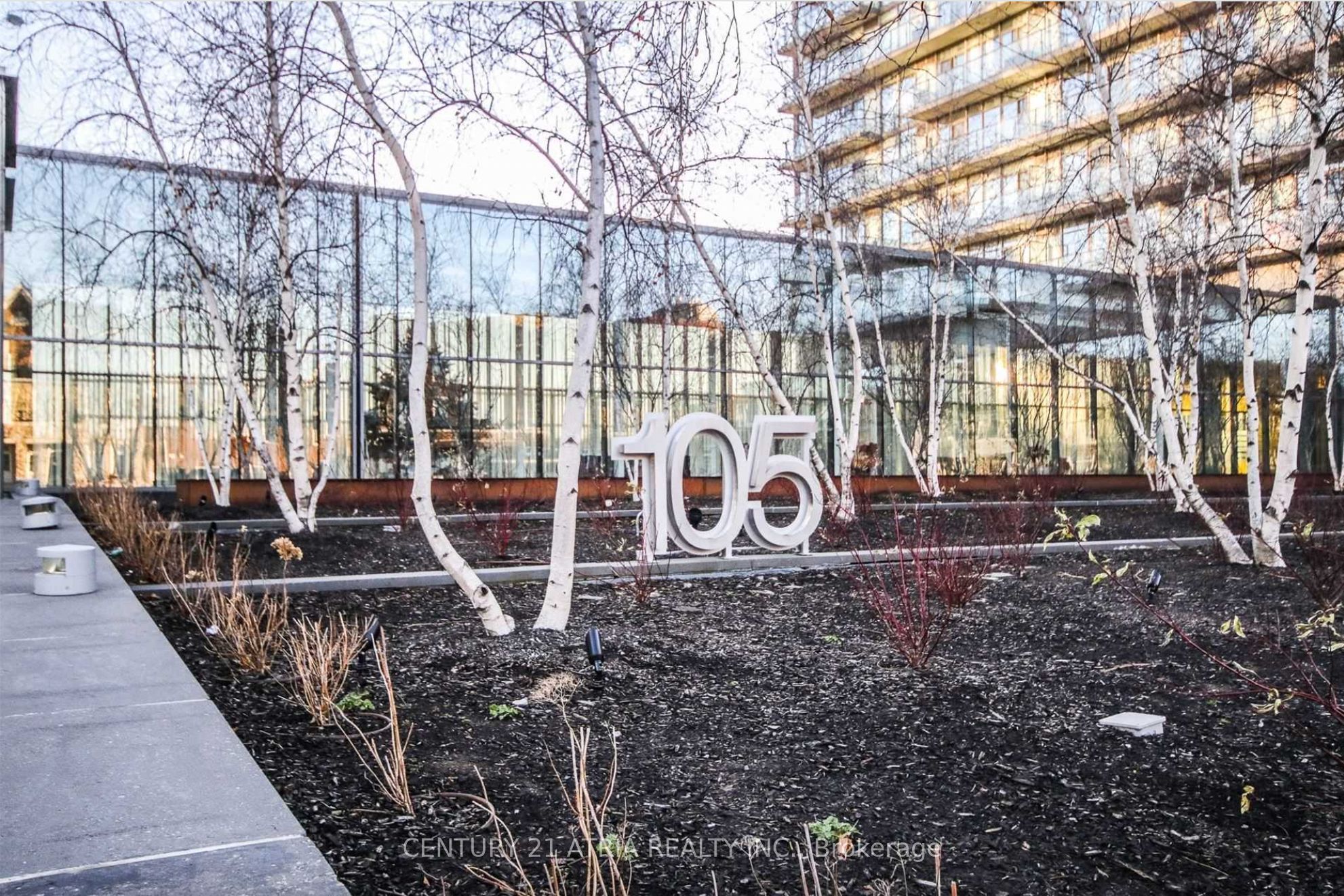 105 The Queensway Avenue 2801