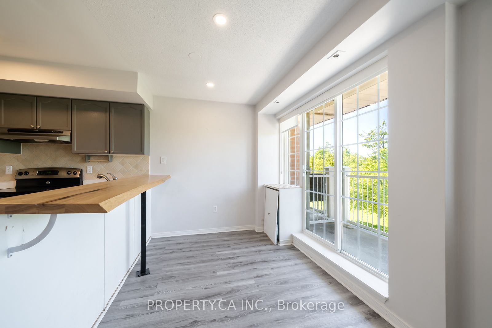 15 Cornell Meadows Avenue A206