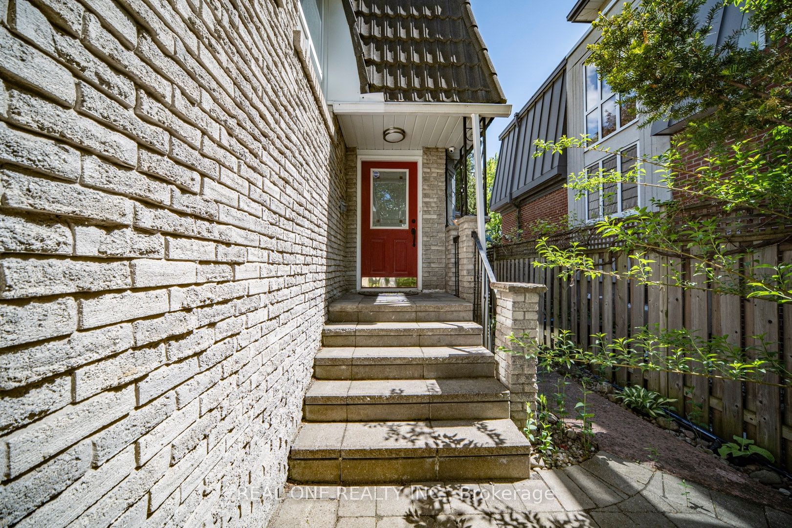 7 Hagerman Boulevard