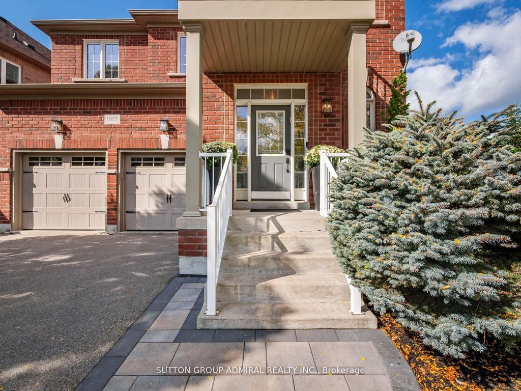 Photo of 1057 Warby Trail, Newmarket, ON L3X 3H6 (MLS # N12456989)