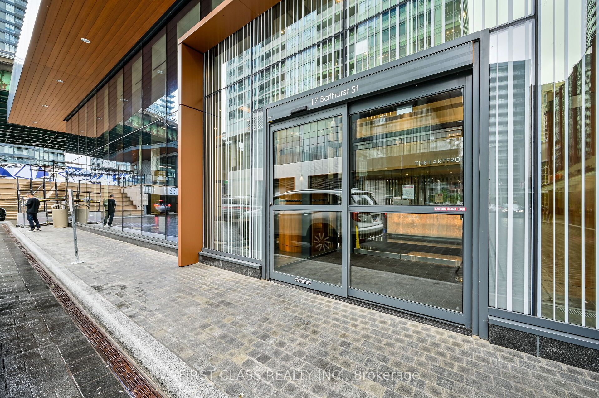 17 Bathurst Street 915