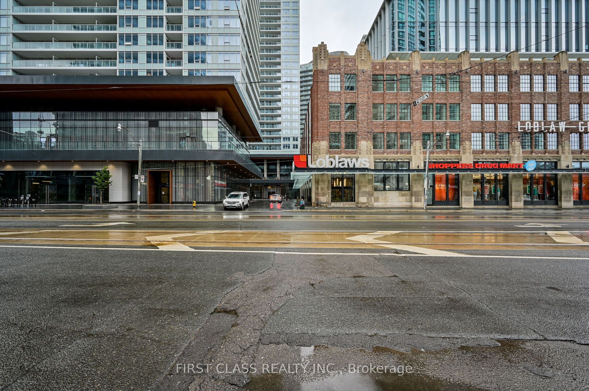 17 Bathurst Street 915