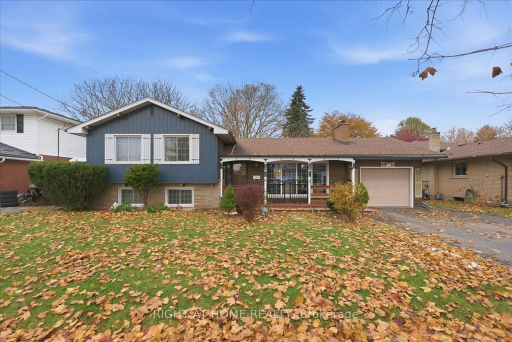 Photo of 4421 Pettit Avenue, Niagara Falls, ON L2E 6K9 (MLS # X12586744)