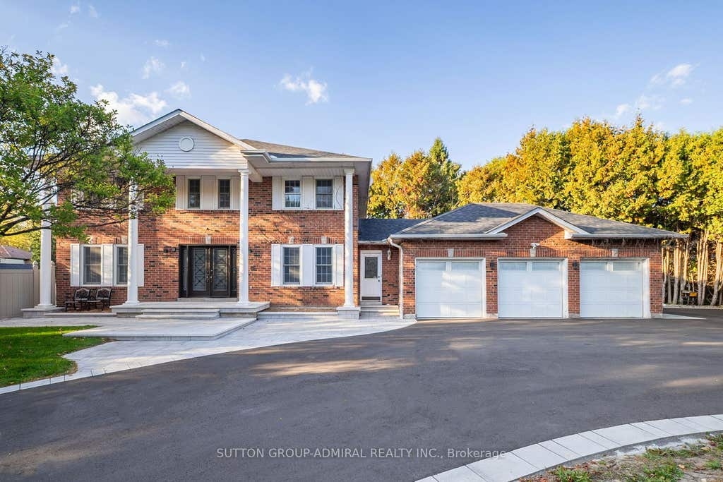 Photo of 8 Beaufort Hills Road, Richmond Hill, ON L4E 2N5 (MLS # N13623238)