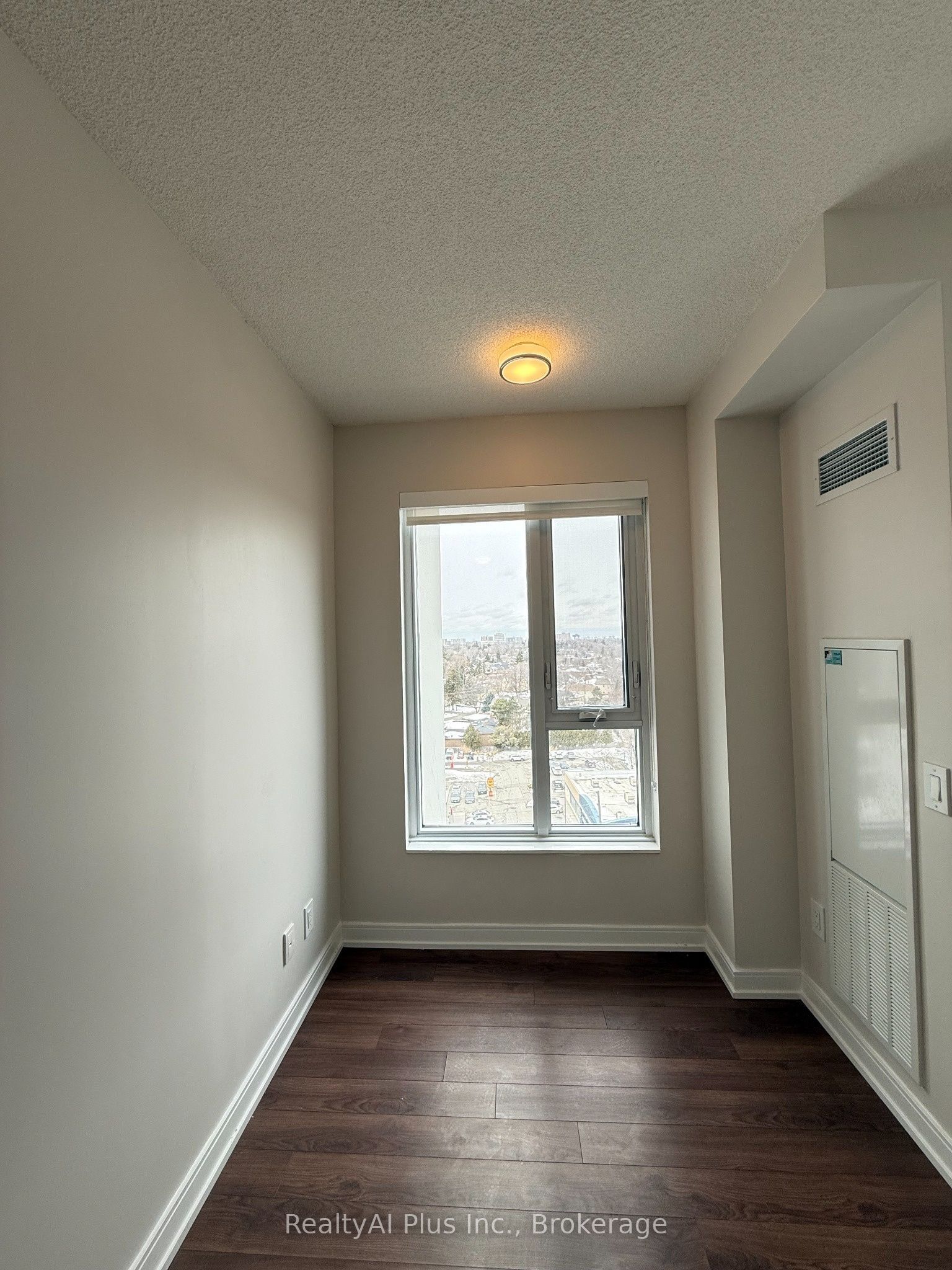 30 Samuel Wood Way 1004