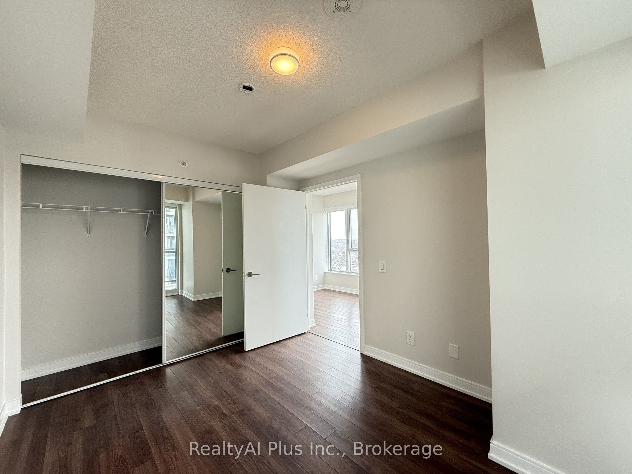 30 Samuel Wood Way 1004