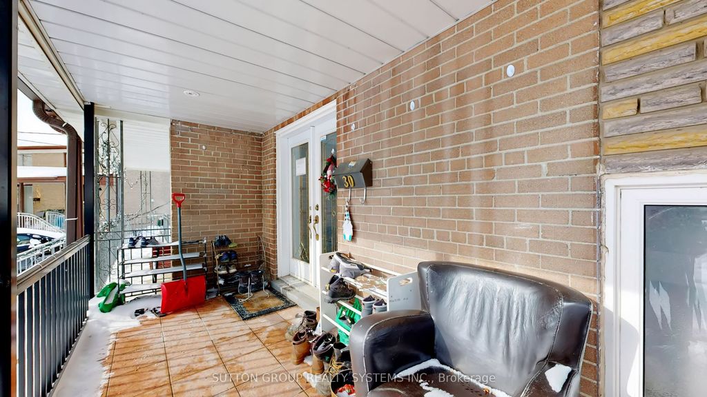 Photo of 30 Coronado Court, Toronto, ON M9M 1S7 (MLS # W12734500)