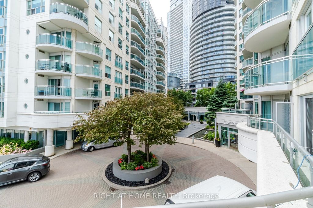 Photo of 600 Queens Quay #219, Toronto, ON M5V 3M3 (MLS # C12414723)