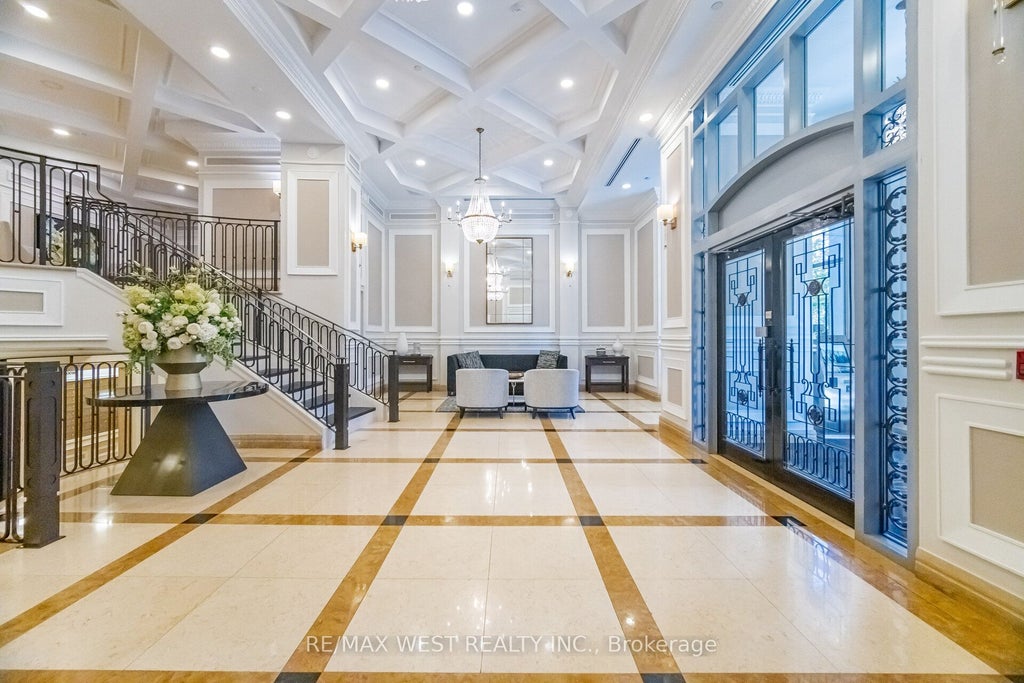 Photo of 10 Old York Mills Road #701, Toronto, ON M2P 2G9 (MLS # C14110766)