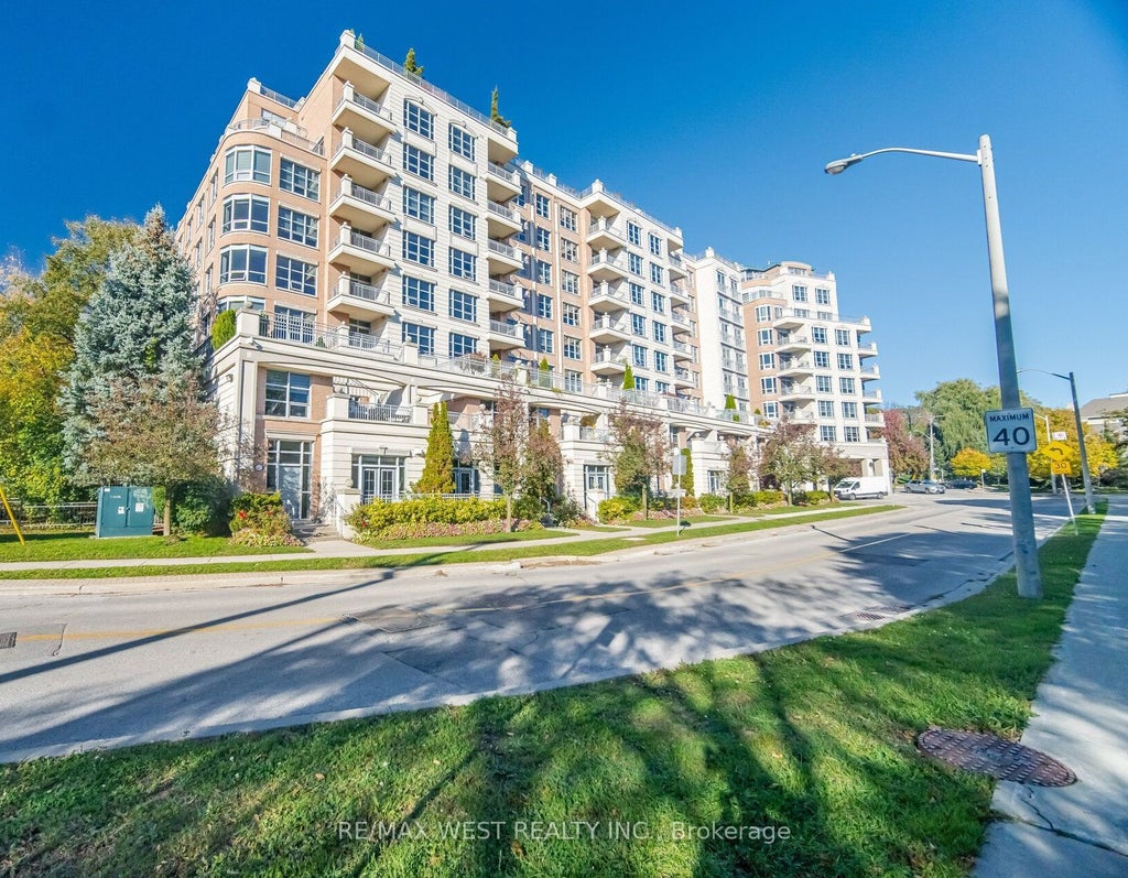 Photo of 10 Old York Mills Road #701, Toronto, ON M2P 2G9 (MLS # C14110766)