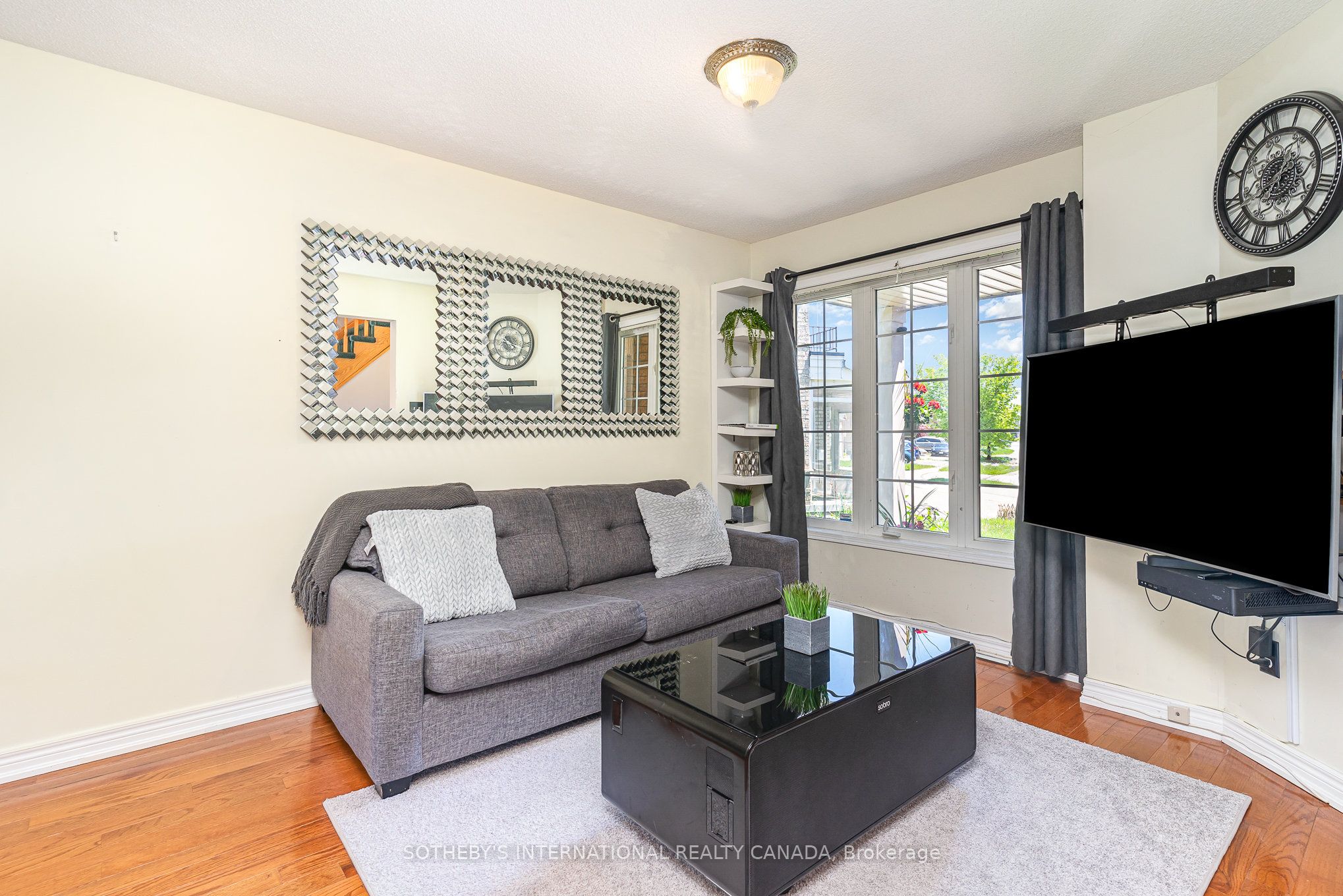 7640 Black Walnut Trail
