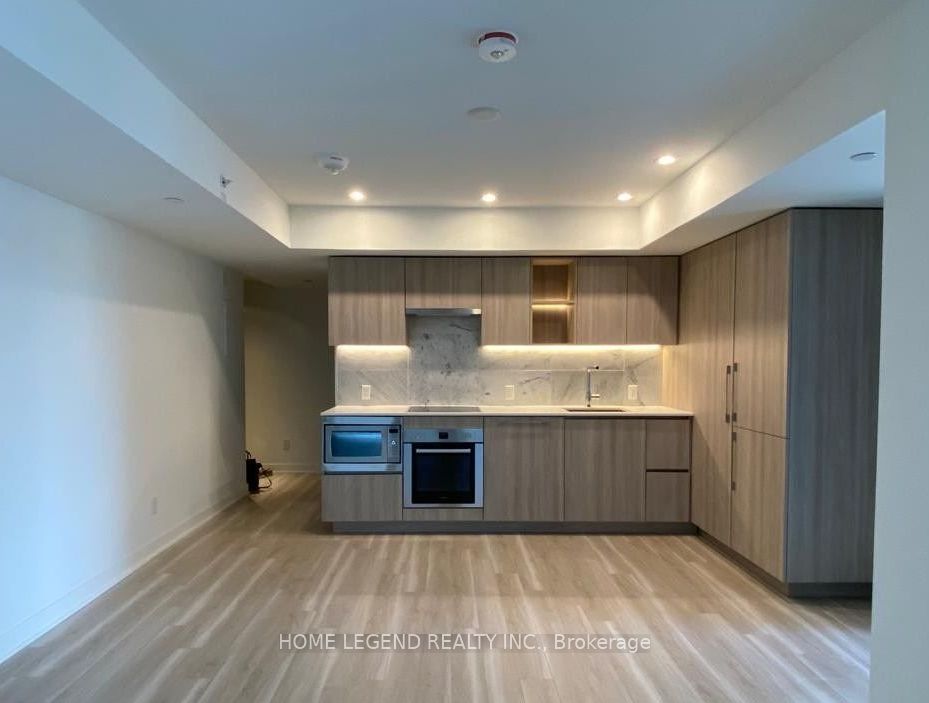 Photo of 17 Bathurst Street #710, Toronto, ON M5V 0N1 (MLS # C13669994)