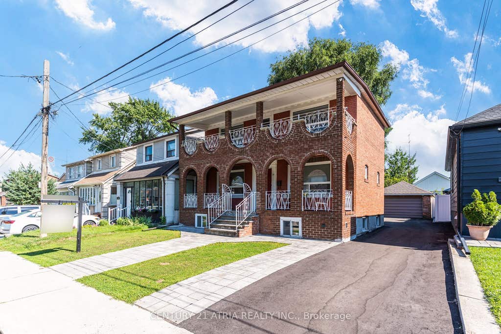 Photo of 21 Mahoney Avenue, Toronto, ON M6M 2H5 (MLS # W13649252)