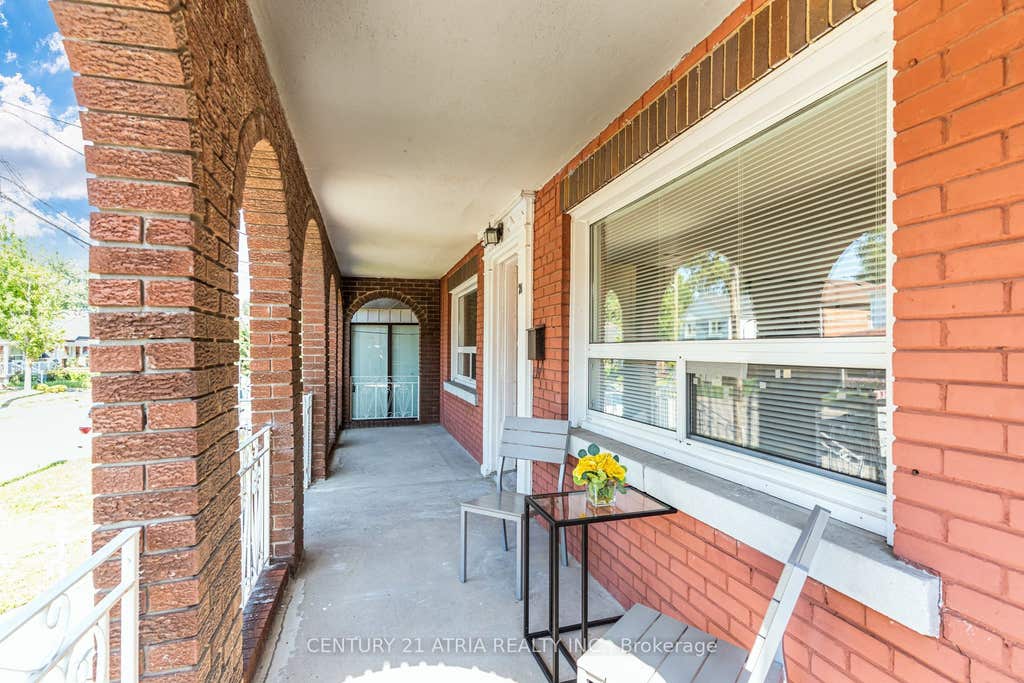 Photo of 21 Mahoney Avenue, Toronto, ON M6M 2H5 (MLS # W13649252)